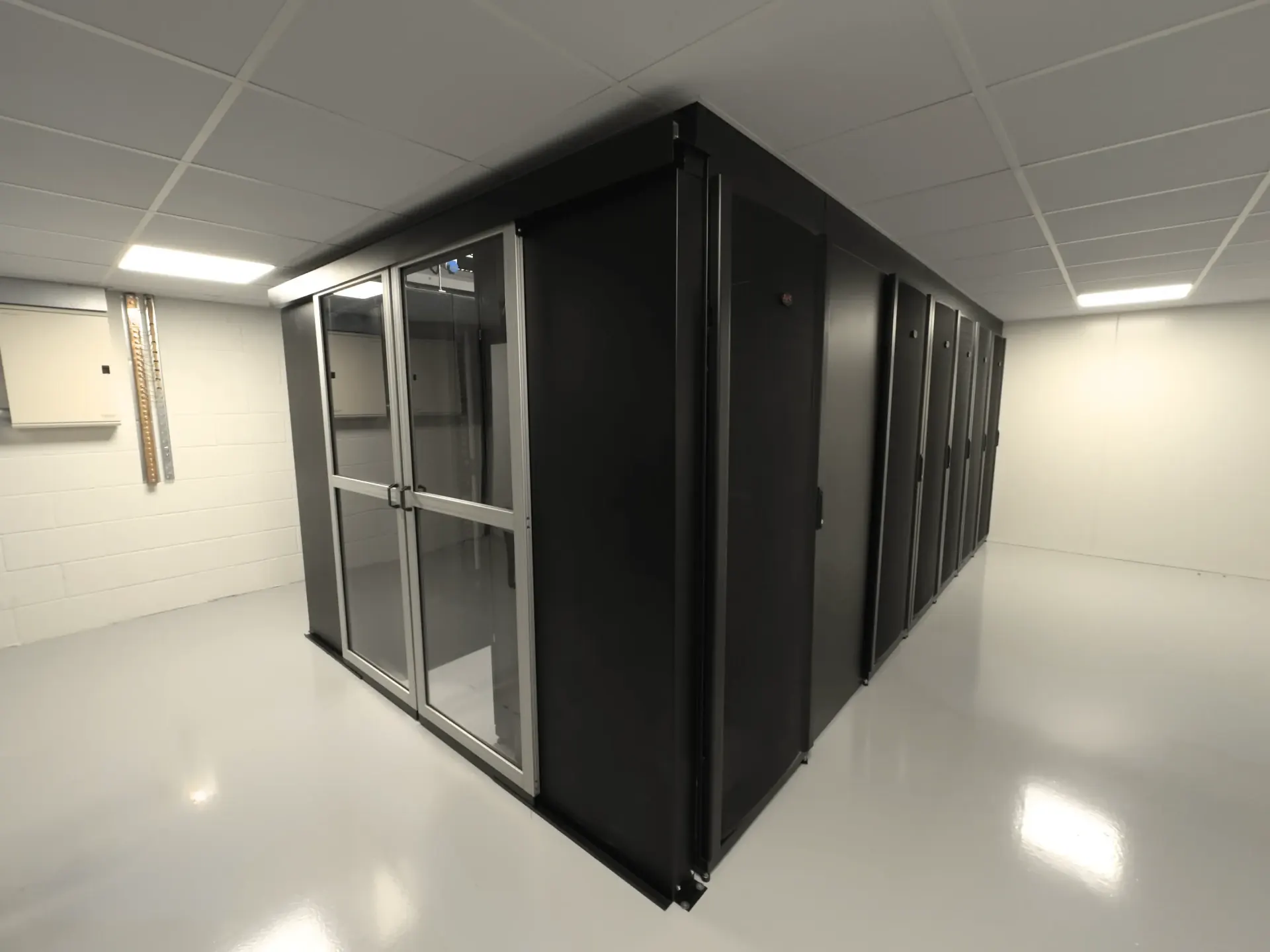 Fast2host data centre infrastructure